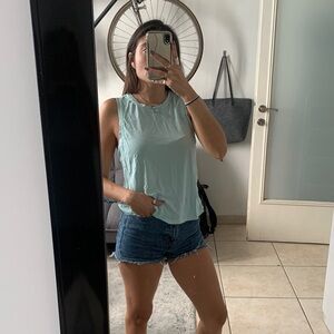 Hoodies Pro medium workout sleeveless shirt light blue green teal Tiffany aqua